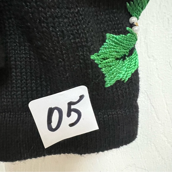 Christmas Sweater Embroidered Cardigan Size Medium Cotton Blend Black Red Green - Picture 4 of 11
